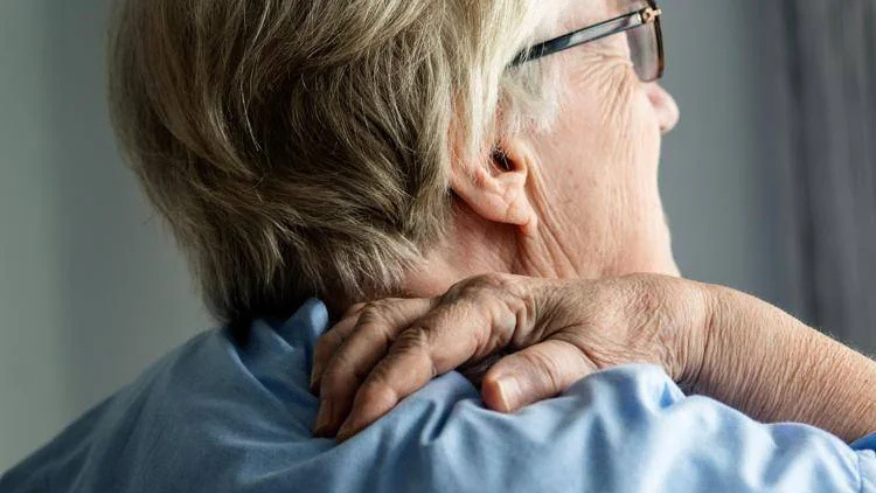 Svelato il segreto del prurito, ecco perché non riusciamo a smettere di grattarci