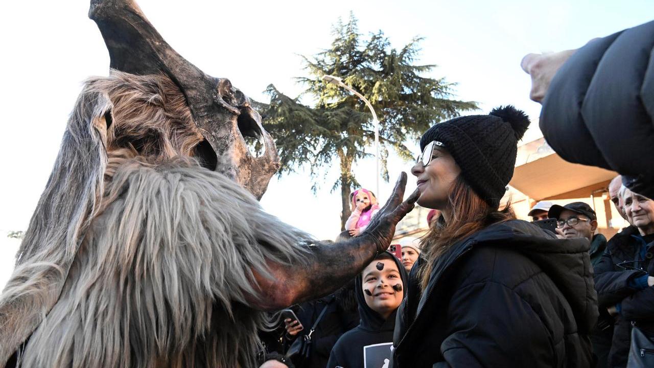 Nuoro, lo spettacolo di Su Carrasecare: tutte le immagini della giornata – VIDEO