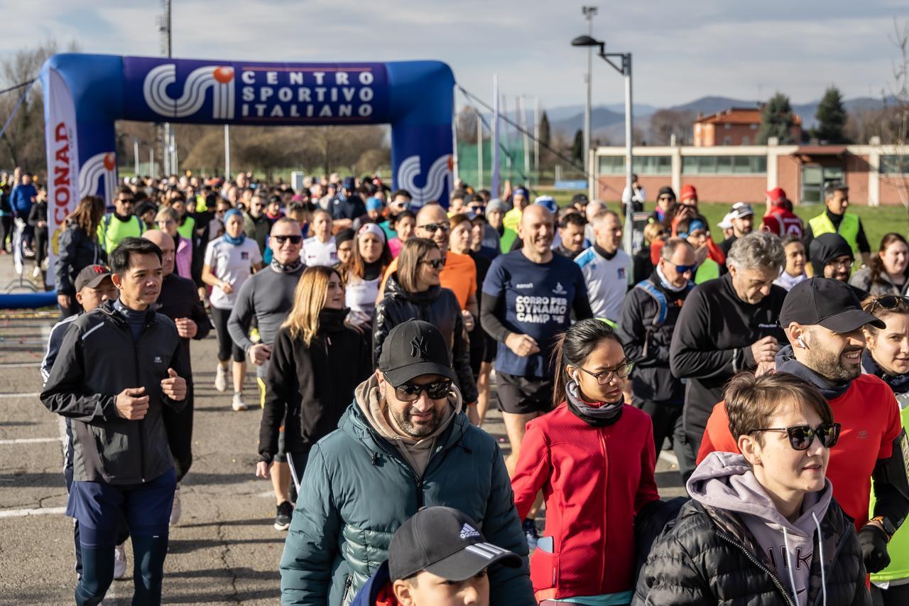 Run4Care, un successo: tremila persone di corsa per dire «grazie» a medici, infermieri, sanitari e volontari