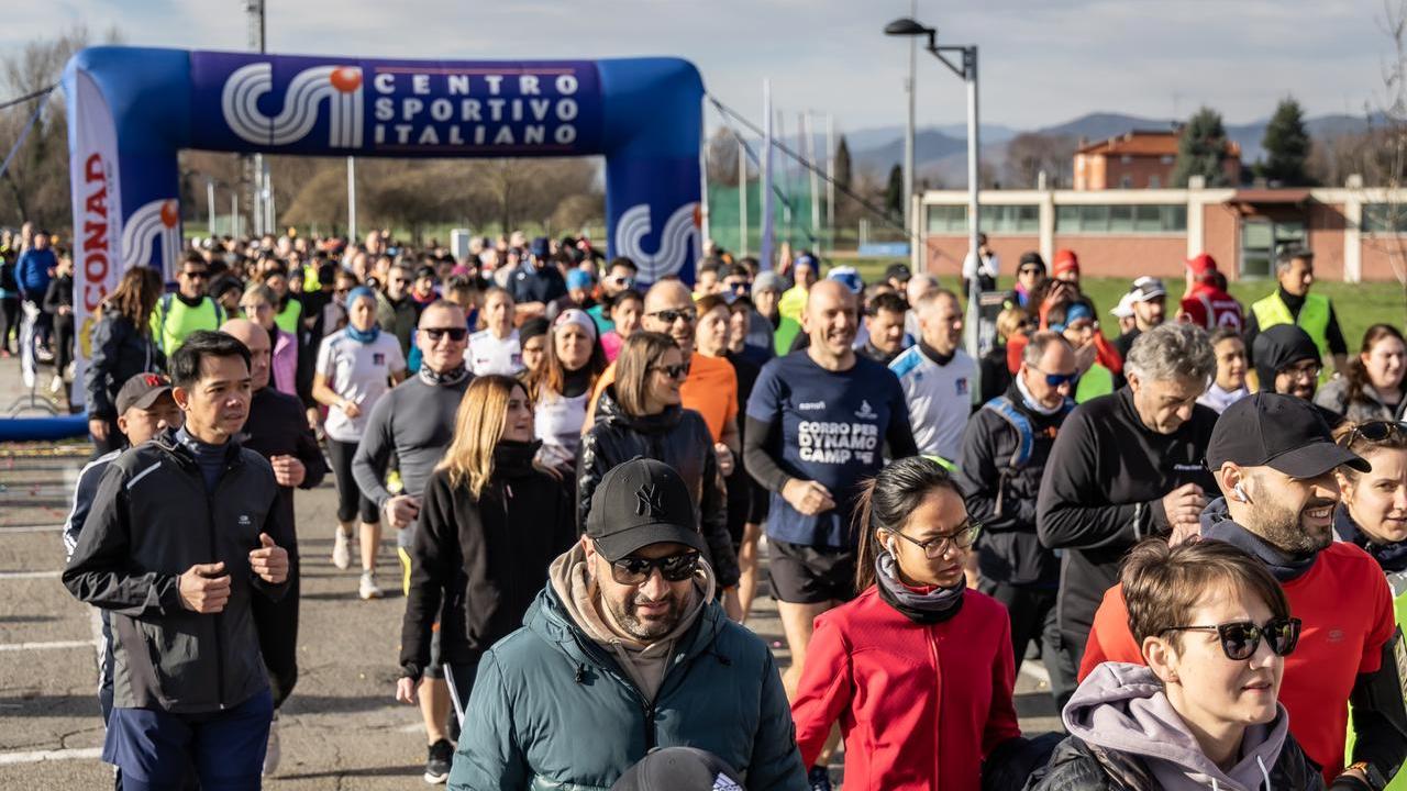 Run4Care, un successo: tremila persone di corsa per dire «grazie» a medici, infermieri, sanitari e volontari