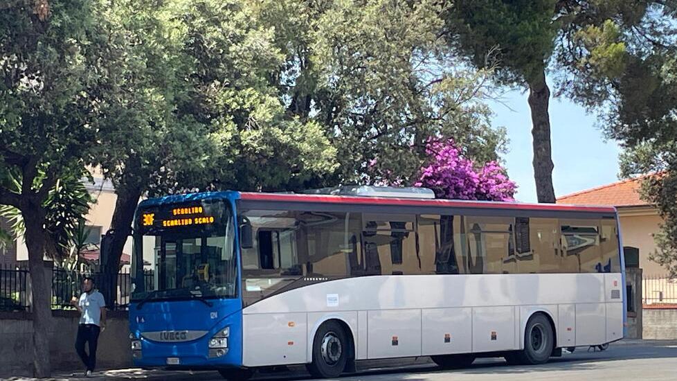 Un autobus di Autolinee Toscane (foto d’archivio)