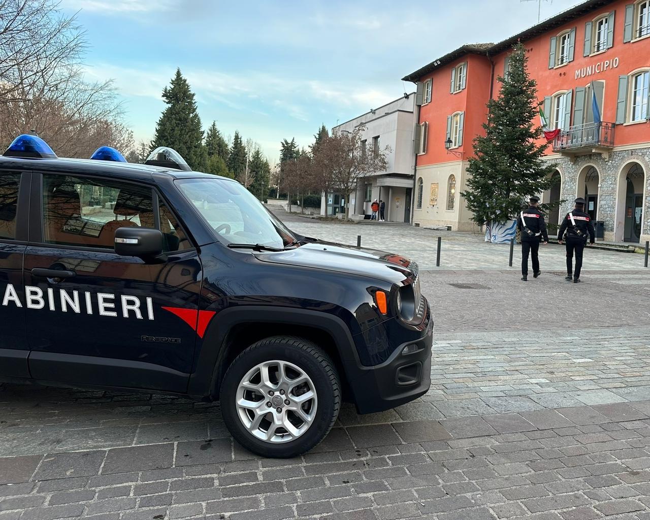 Incursioni notturne in parrocchia per mangiare e rubare: le fototrappole li incastrano