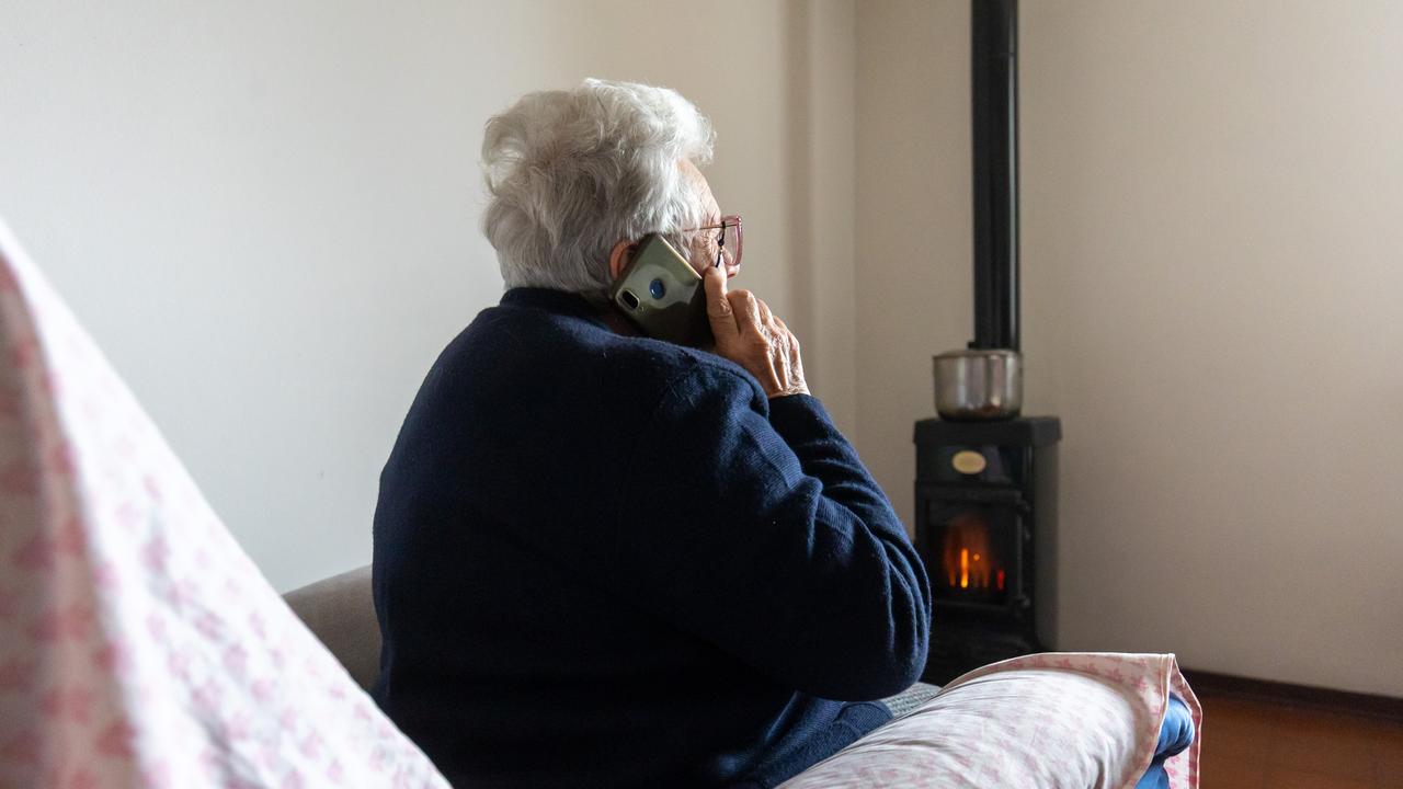 Una donna truffata (foto di repertorio)