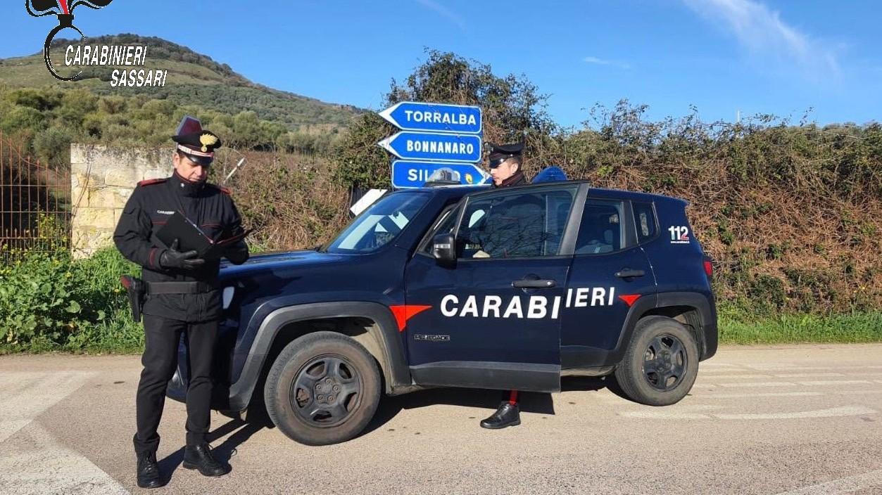 Minaccia la madre per farsi dare soldi per le slot machine: arrestato