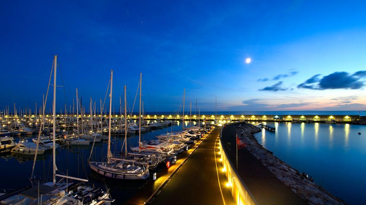 Alla Marina di Cala de’ Medici arrivano i carburanti alternativi