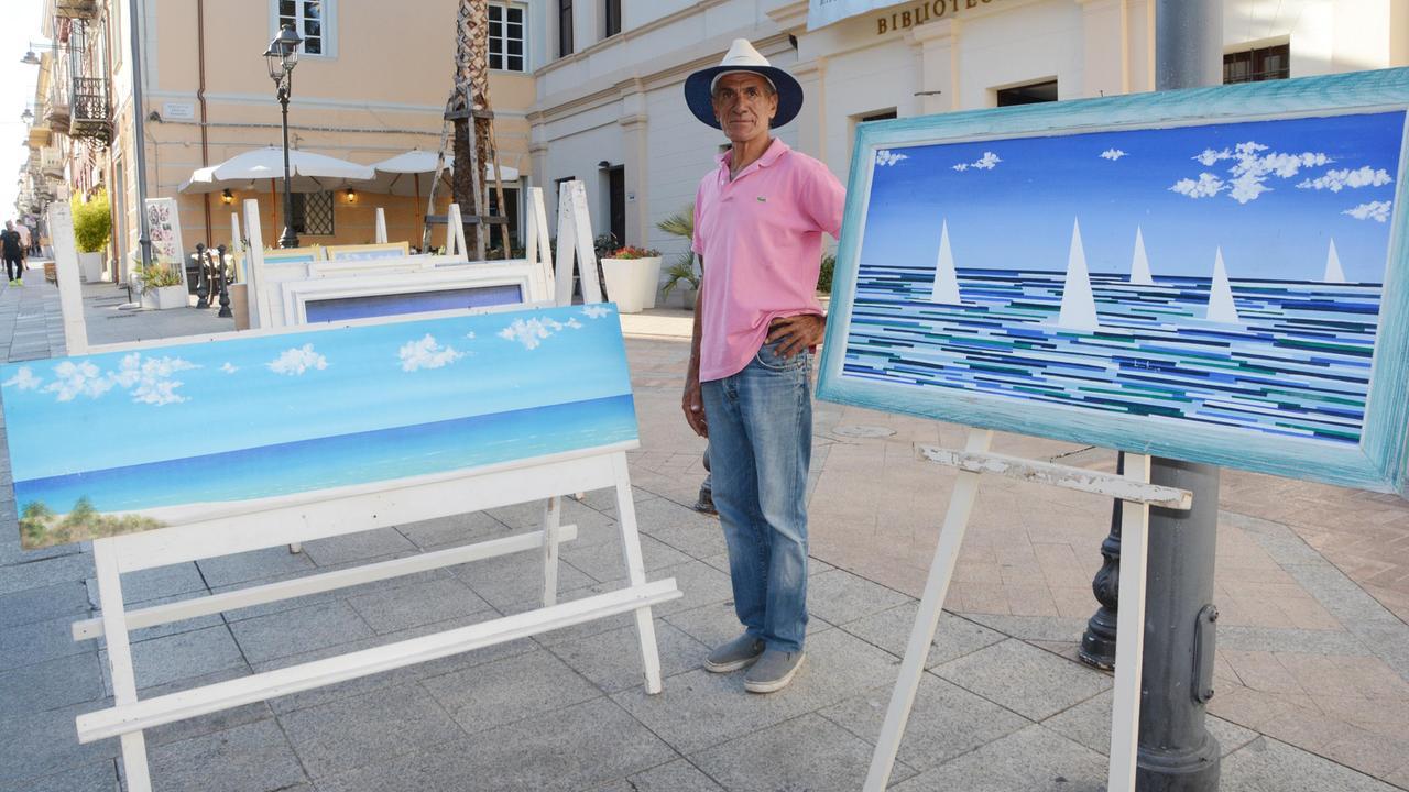 Olbia dice addio al pittore del blu e dell’azzurro che esponeva tra le strade del centro – Ecco chi era