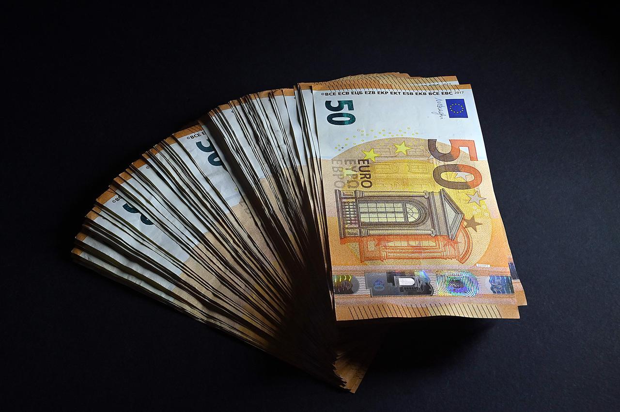 Nuovo boom di banconote false da 50 euro, come riconoscerle e cosa fare se le ricevi