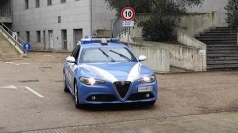 Sassari, sopreso con un’auto e uno scooter rubati: denunciato dalla polizia