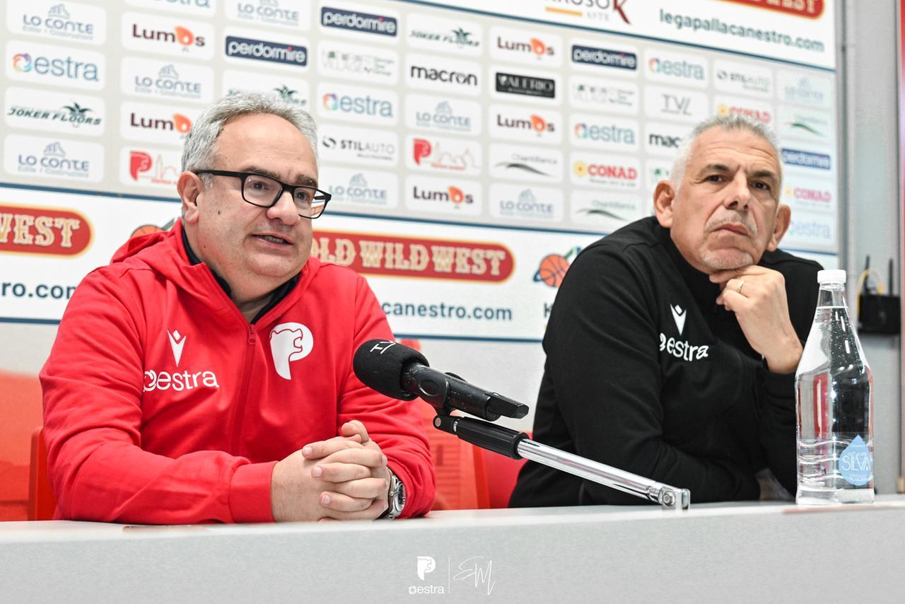 Rivoluzione al Pistoia Basket, esonerati coach e direttore tecnico