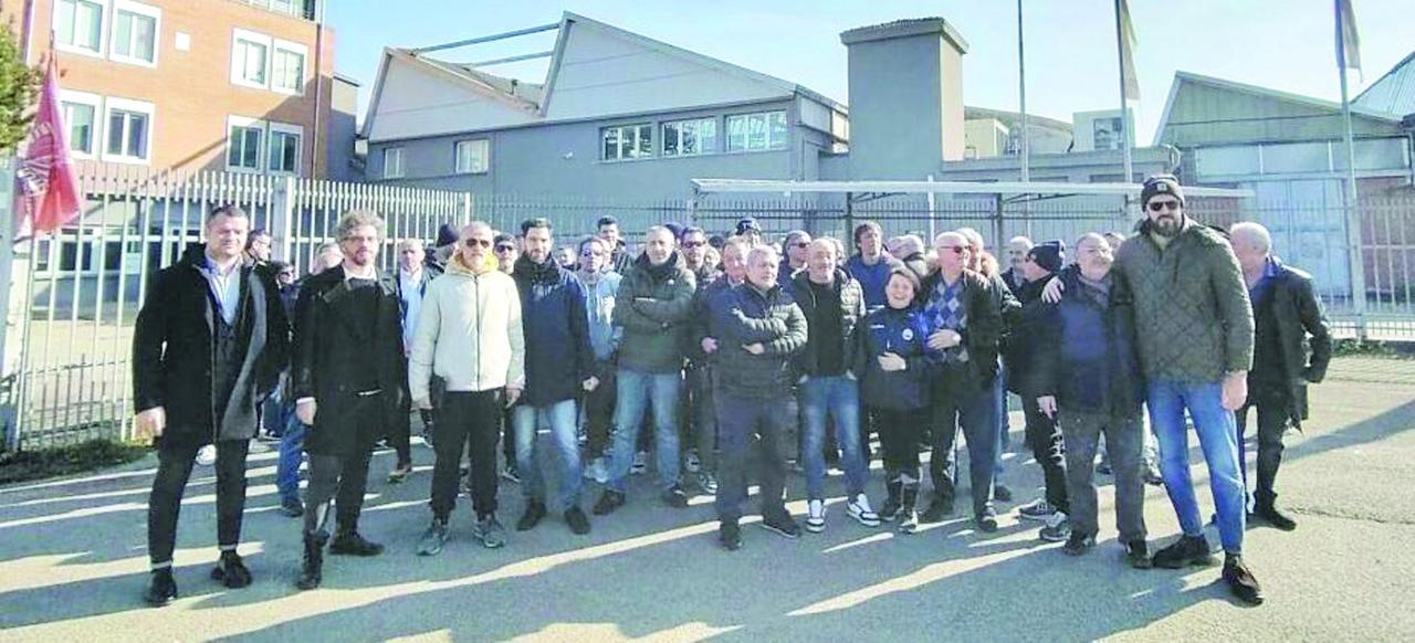 Nuove incertezze per la Goldoni: lavoratori in cassa integrazione. «Chiediamo certezze per il nostro futuro»