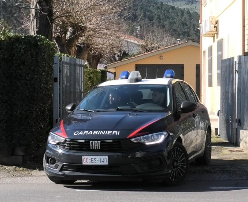 Capannori, sorpresi su un’auto rubata: denunciati due minorenni