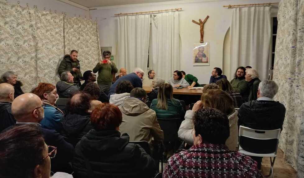 
	L'incontro nella sala parrocchiale ad Antraccoli: c&rsquo;erano cittadini e consiglieri, oltre all&rsquo;assessora Consani e al vicesindaco Barsanti

