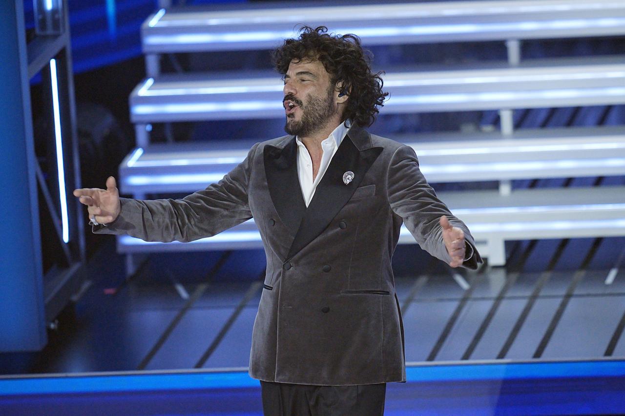 Sanremo, Francesco Renga chi è: gli esordi con i Timoria, l'amore con Ambra Angiolini e le origini sarde