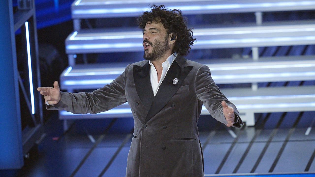 Sanremo, Francesco Renga chi è: gli esordi con i Timoria, l'amore con Ambra Angiolini e le origini sarde