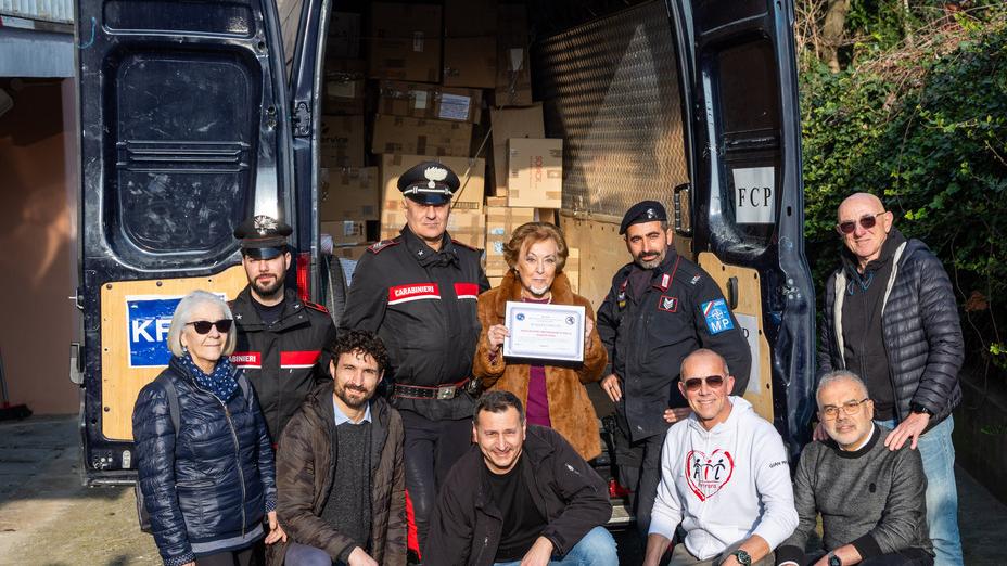 Solidarietà a Ferrara: cibo, vestiti e materiale didattico per il Kosovo