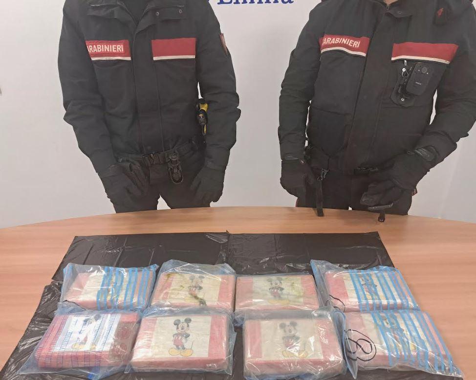 Da Reggio Emilia a Milano, i carabinieri trovano altri 9 chili di cocaina nascosti sotto l’immagine di Topolino
