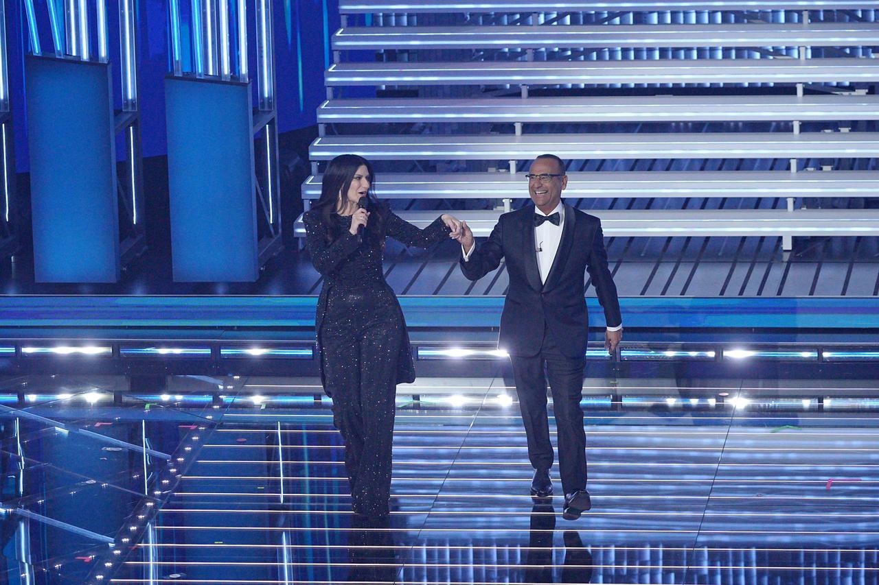 Sanremo 2026, seconda serata: dopo i giovani tocca ai 15 big in gara. Televoto al via: come funziona – Diretta