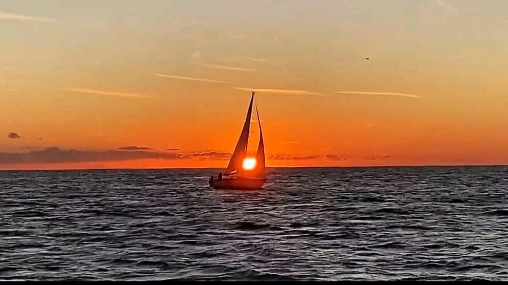 Livorno, tramonti tra le vele. Grazie a Debora Ingoglia