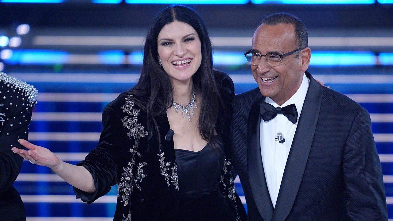 Sanremo 2026, verso la terza serata all’Ariston: 15 big sul palco, ospiti internazionali e finale Nuove Proposte
