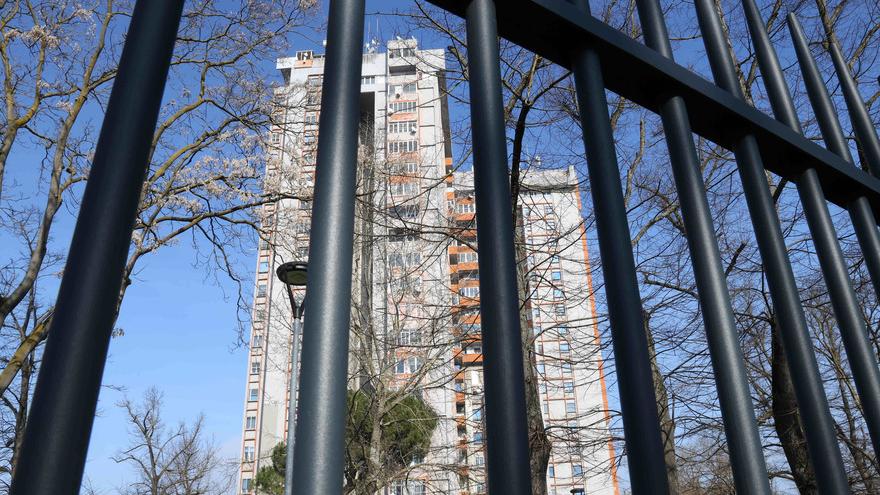 Ferrara, il Grattacielo abbandonato: «Rischio di bomba biologica»