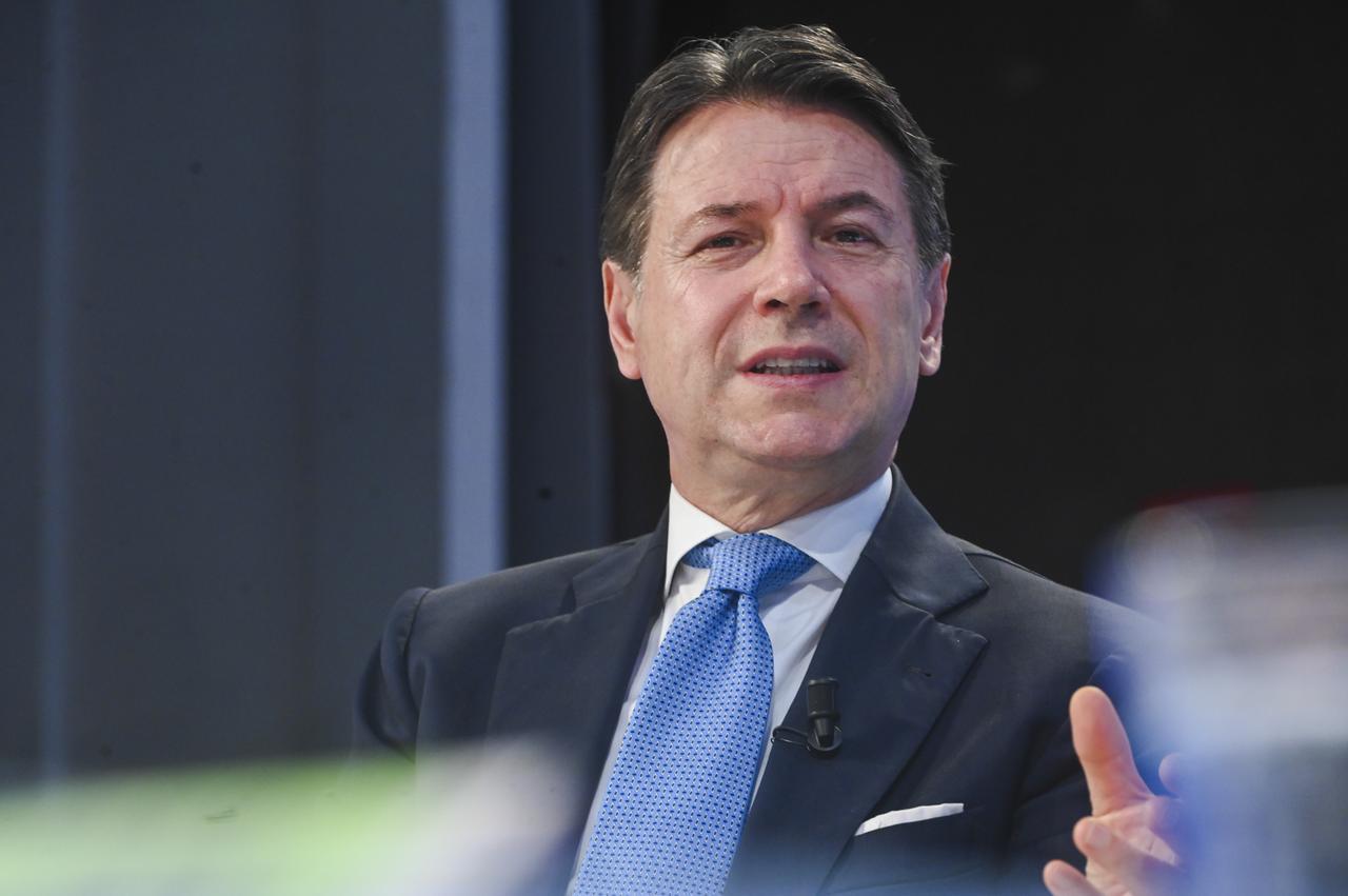 Giuseppe Conte in Sardegna parla di riforma della giustizia, sicurezza, crisi della giunta Todde – VIDEO