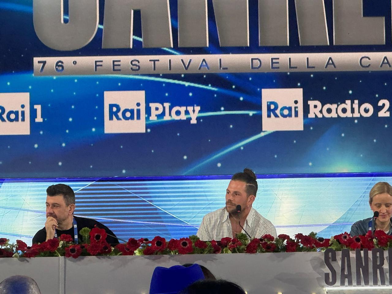 
	Enrico Nigiotti durante la conferenza stampa a Sanremo

