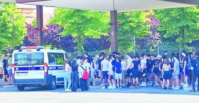 Scazzottata all’autostazione di Cento: trovati e sanzionati gli autori