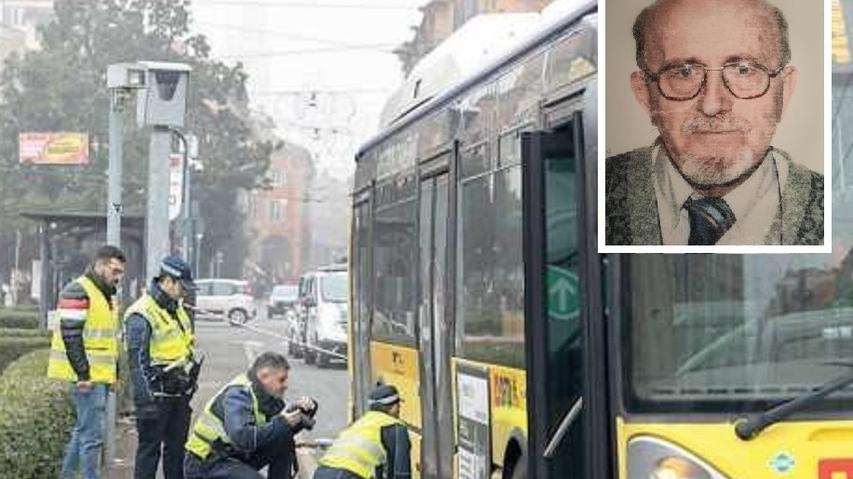 Morì incastrato nel bus: l’autista ora va a processo