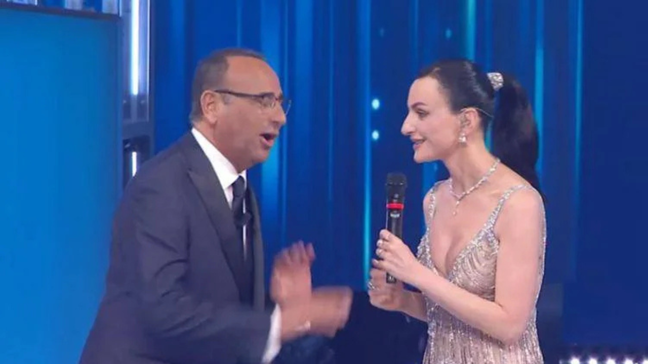 Arisa a Carlo Conti: «Se vuoi ho dei tranquillanti» – Svelato il motivo della frase