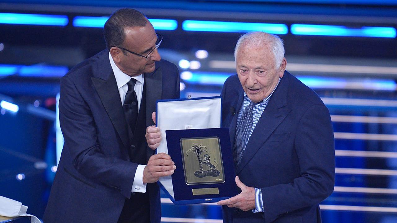 Sanremo, Mogol riparte sull’elicottero dei vigili del fuoco: è polemica. Lui: «Viaggio è andato benissimo» – Cosa è successo