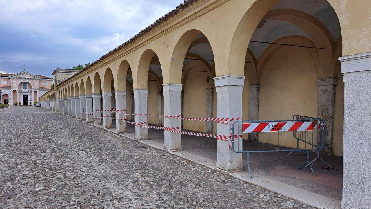 Partono i lavori al Loggiato di Comacchio