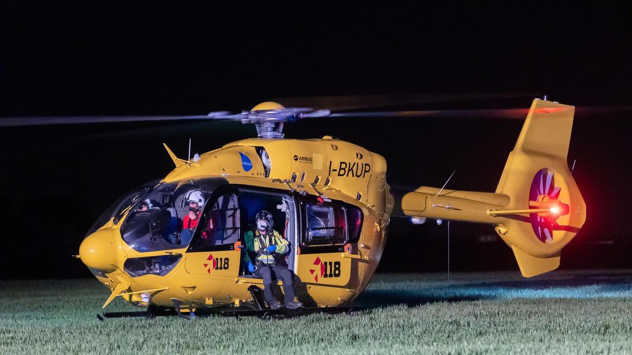 Ferrara, uomo in gravissime condizioni dopo essere caduto dal tetto