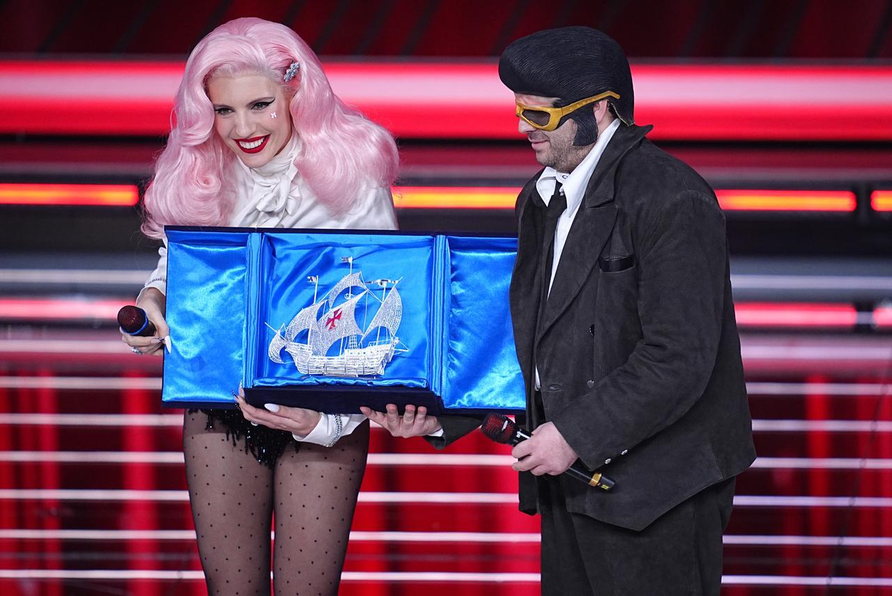 Sanremo 2026, serata cover e duetti: giù gli ascolti rispetto allo scorso anno