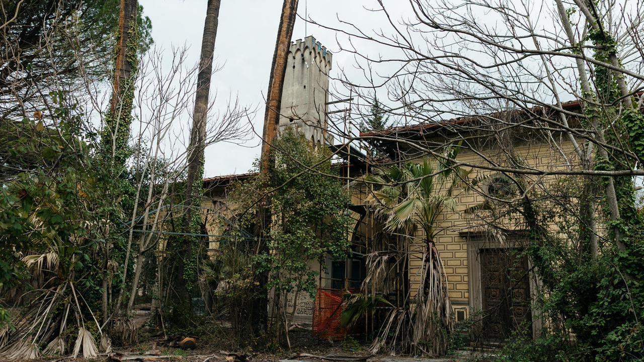 Il degrado alla Torretta (foto Nucci)