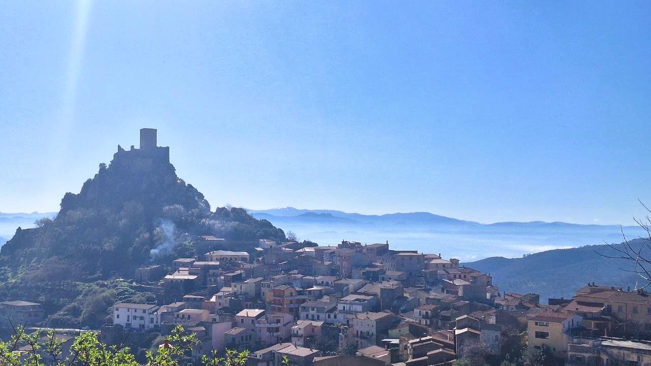 Riapre il castello fra le nuvole, viaggio nella rocca dove visse Adelasia di Torres