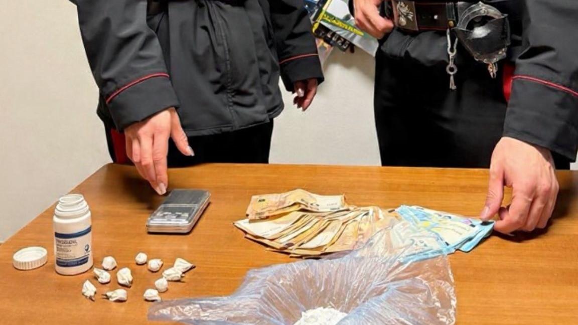 Blitz dei carabinieri a Lido Estensi, arrestato pusher di 65 anni
