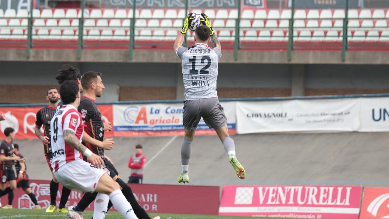 <strong>Andrea Zaccagno</strong> (qui in presa alta) protagonista in negativo del vantaggio del Forlì <em>(credits ufficio stampa Forlì)</em>