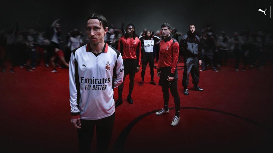 Ferrara, la quarta maglia del Milan ha il tocco urban di Slam Jam