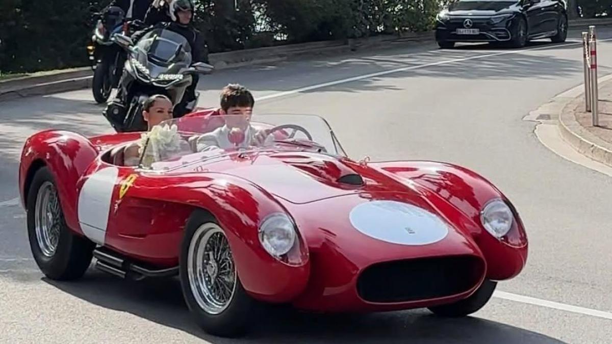 Leclerc e Alexandra sulla Ferrari 250 Testa Rossa