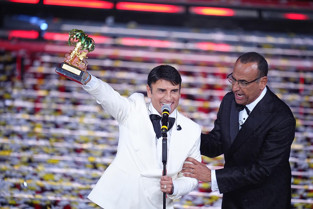 
	Sal Da Vinci e Carlo Conti dopo l'annuncio

