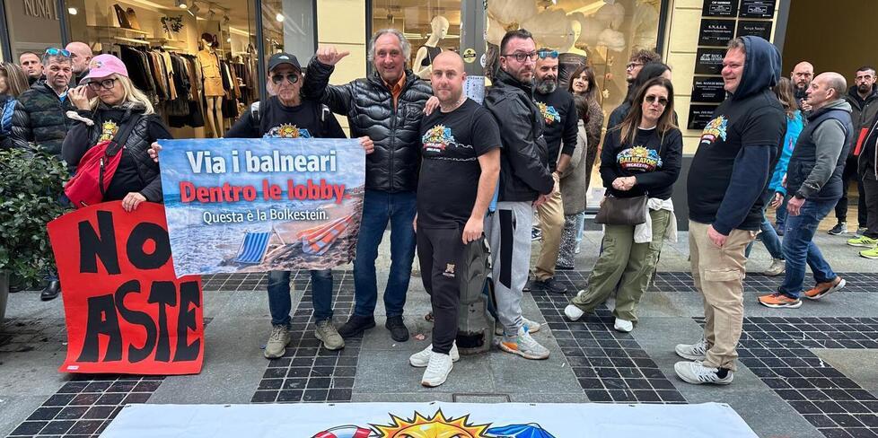Da Porto Garibaldi a Sanremo, la protesta dei balneari al Festival