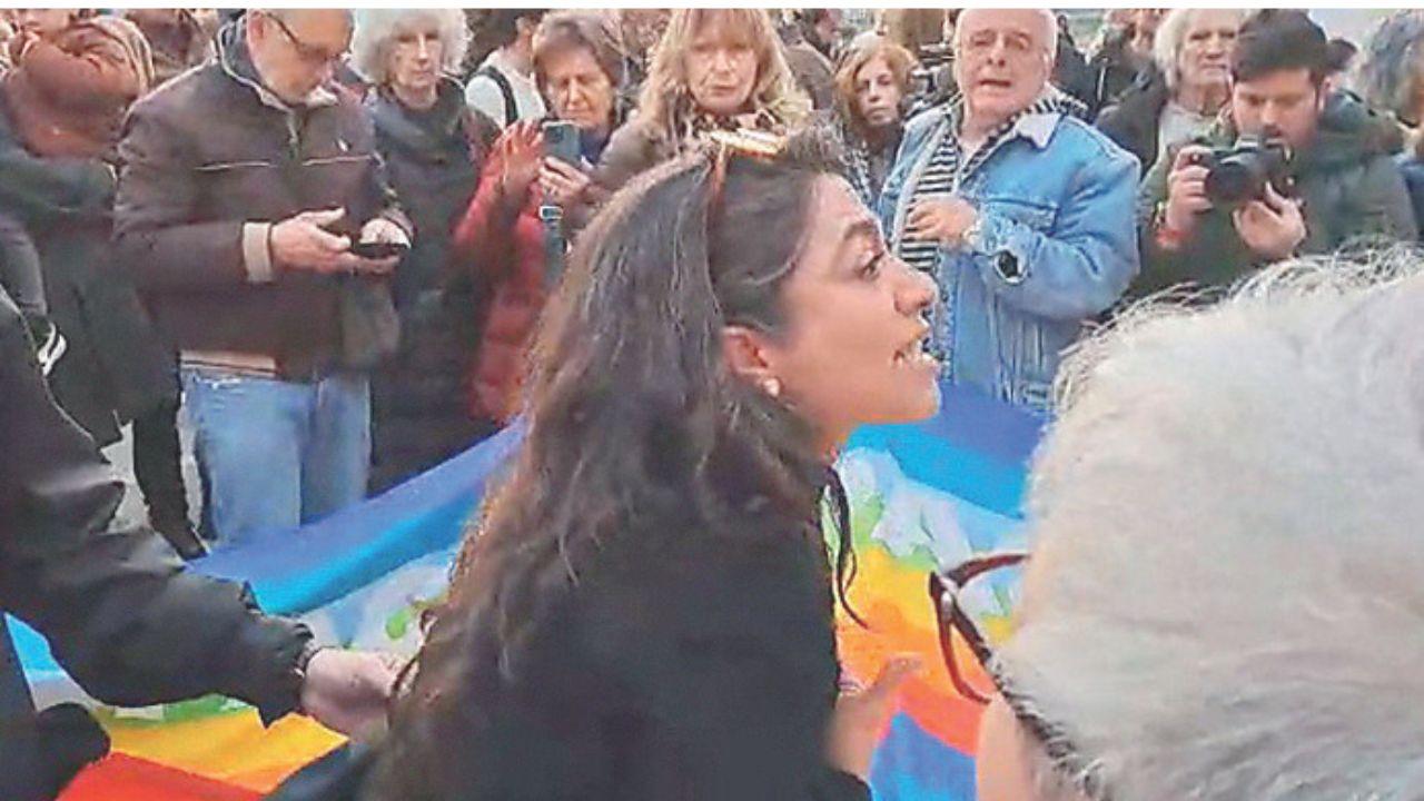 
	L'attivista iraniana che ha bloccato il corteo pacifista a Firenze&nbsp;

