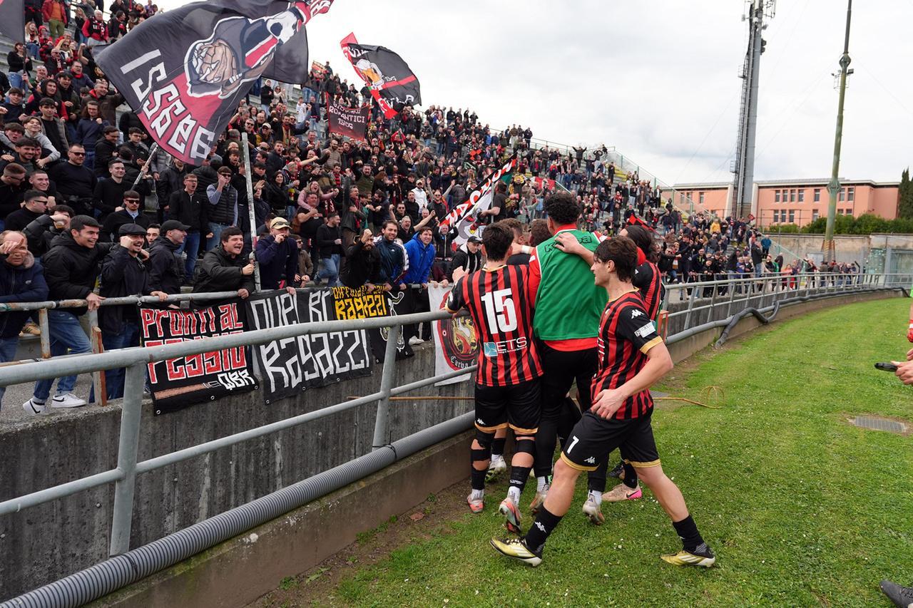 
	L'esultanza dopo la rete (foto Nucci)

