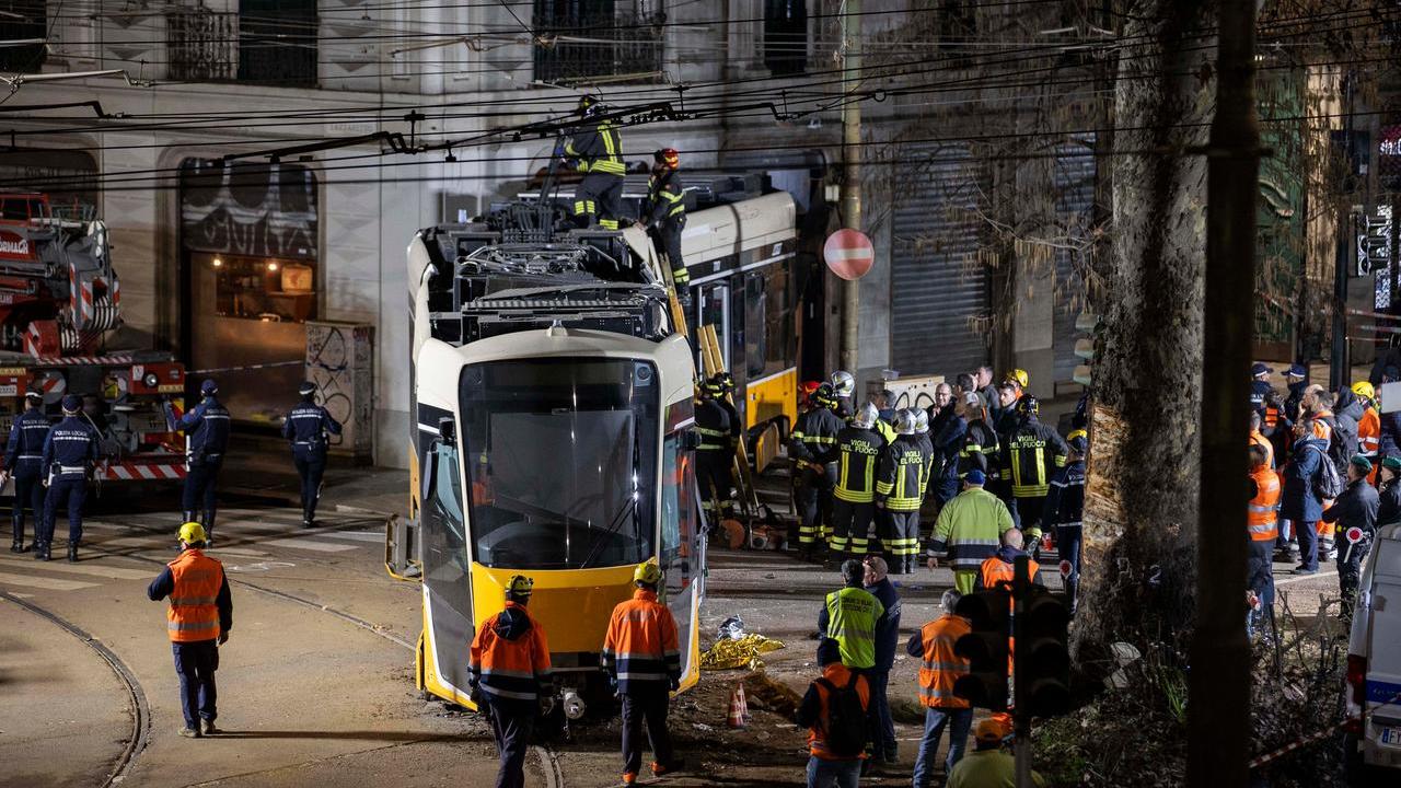 Tram deragliato, scambio di persona fra le vittime: il 56enne è vivo – Cosa sappiamo