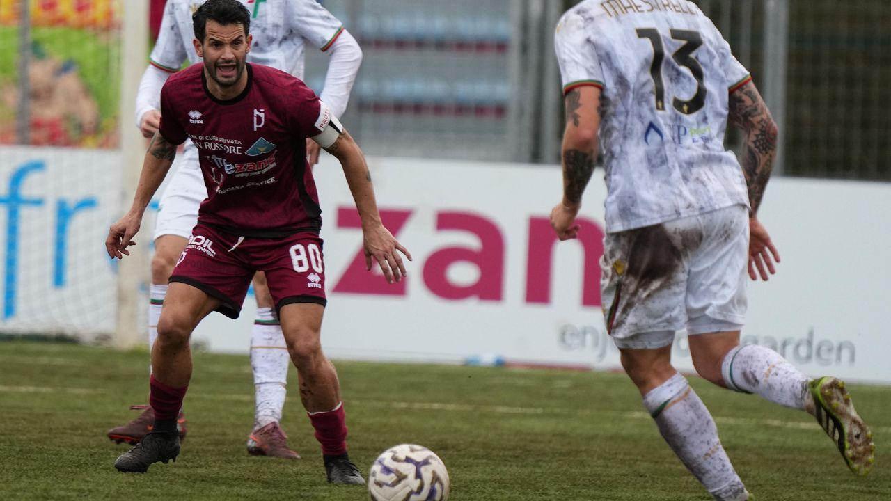 
	Il capitano del Pontedera Andrea Caponi&nbsp;

