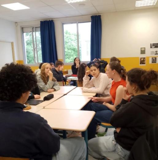 Erasmus, riconoscersi a casa in un altro paese: volo per Auray