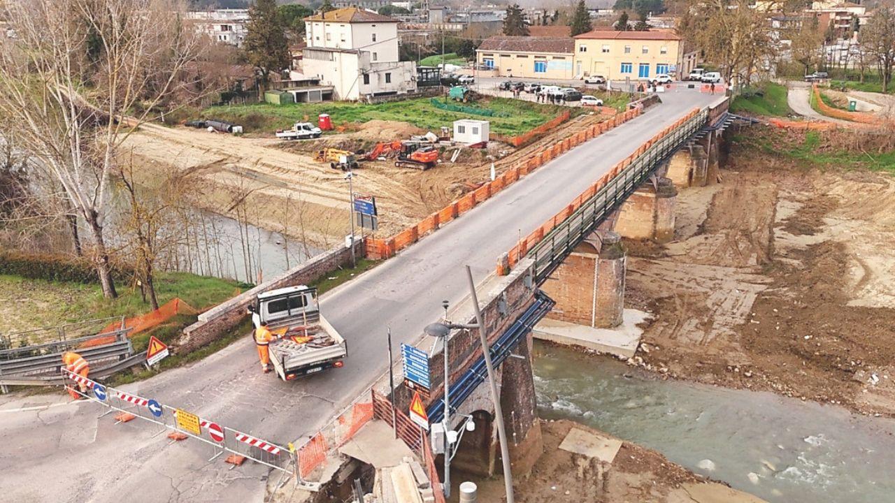 Il ponte chiuso