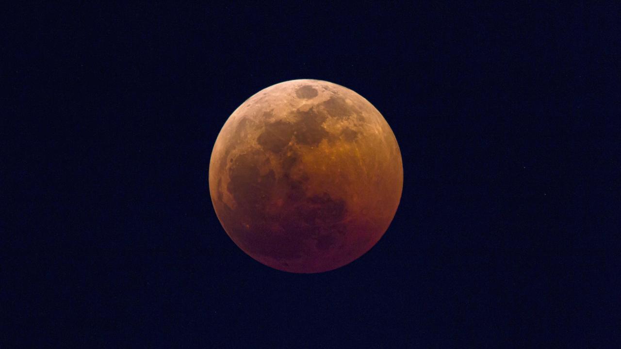 Appuntamento con la “Luna piena di sangue” – Quando e dove vedere l’eclissi totale