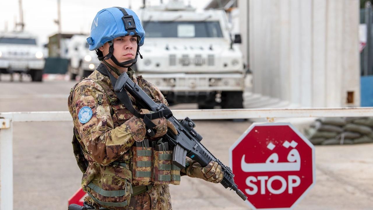 Missili israeliani in Libano: massima allerta per i militari della Brigata Sassari – Cosa sta succedendo