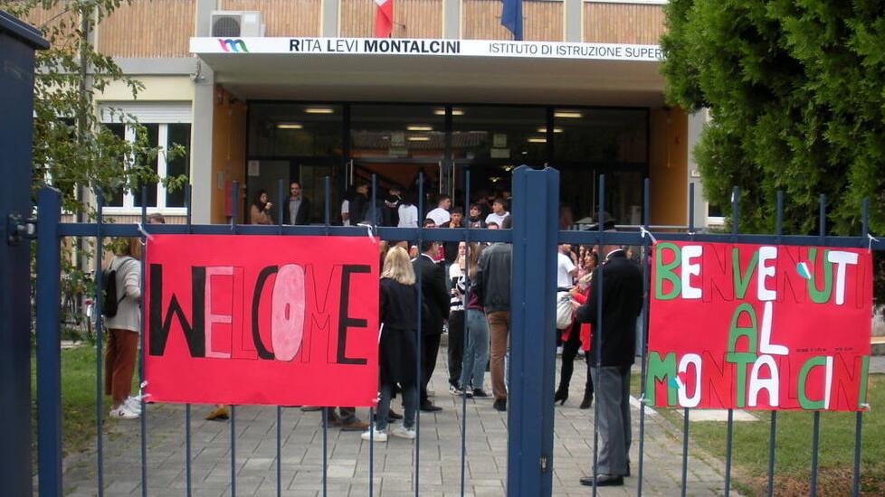 Argenta, gli studenti sospesi vanno a scuola e diventano volontari